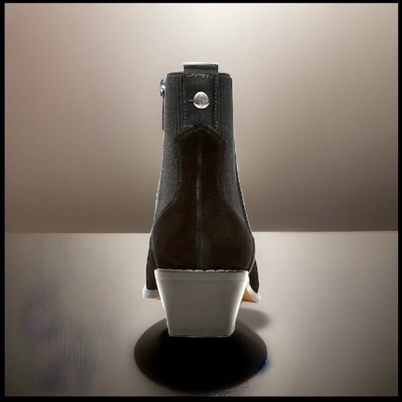 Donald J. Pliner Gazzi Western Bootie Inside Zipper Almond Toe Memory.Foam Boots - Picture 4 of 11